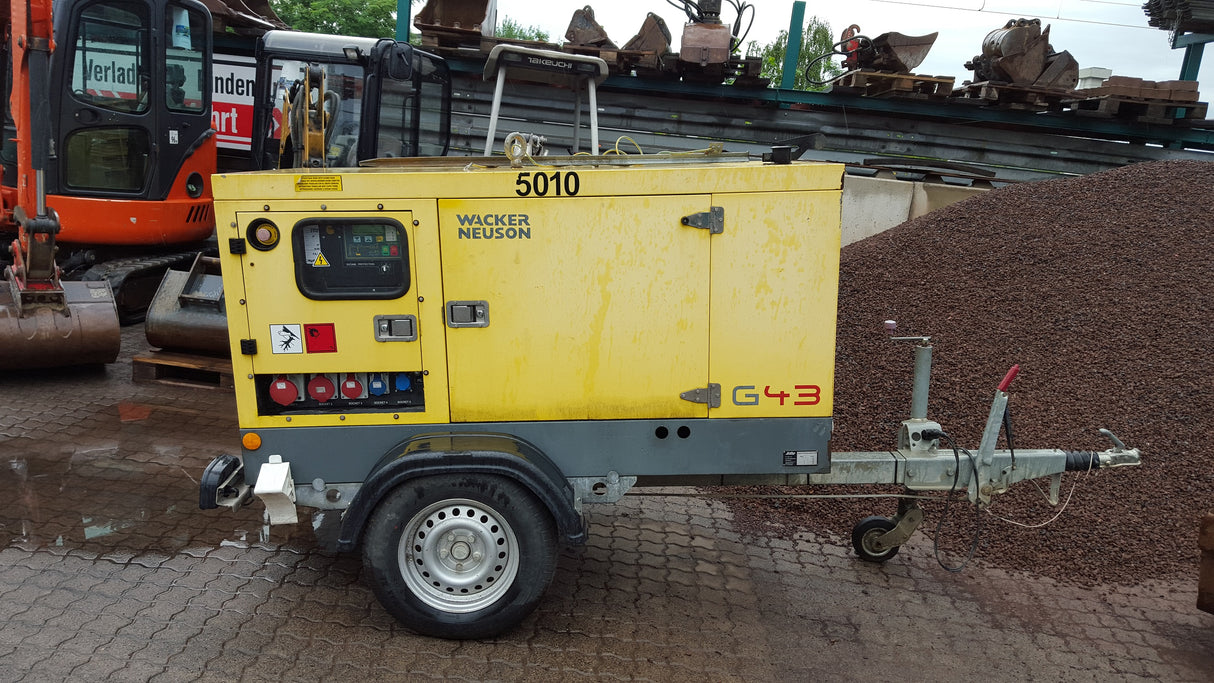 Lichtmast Flutlicht / Generator Beleuchtung mieten Vermietung 65€+