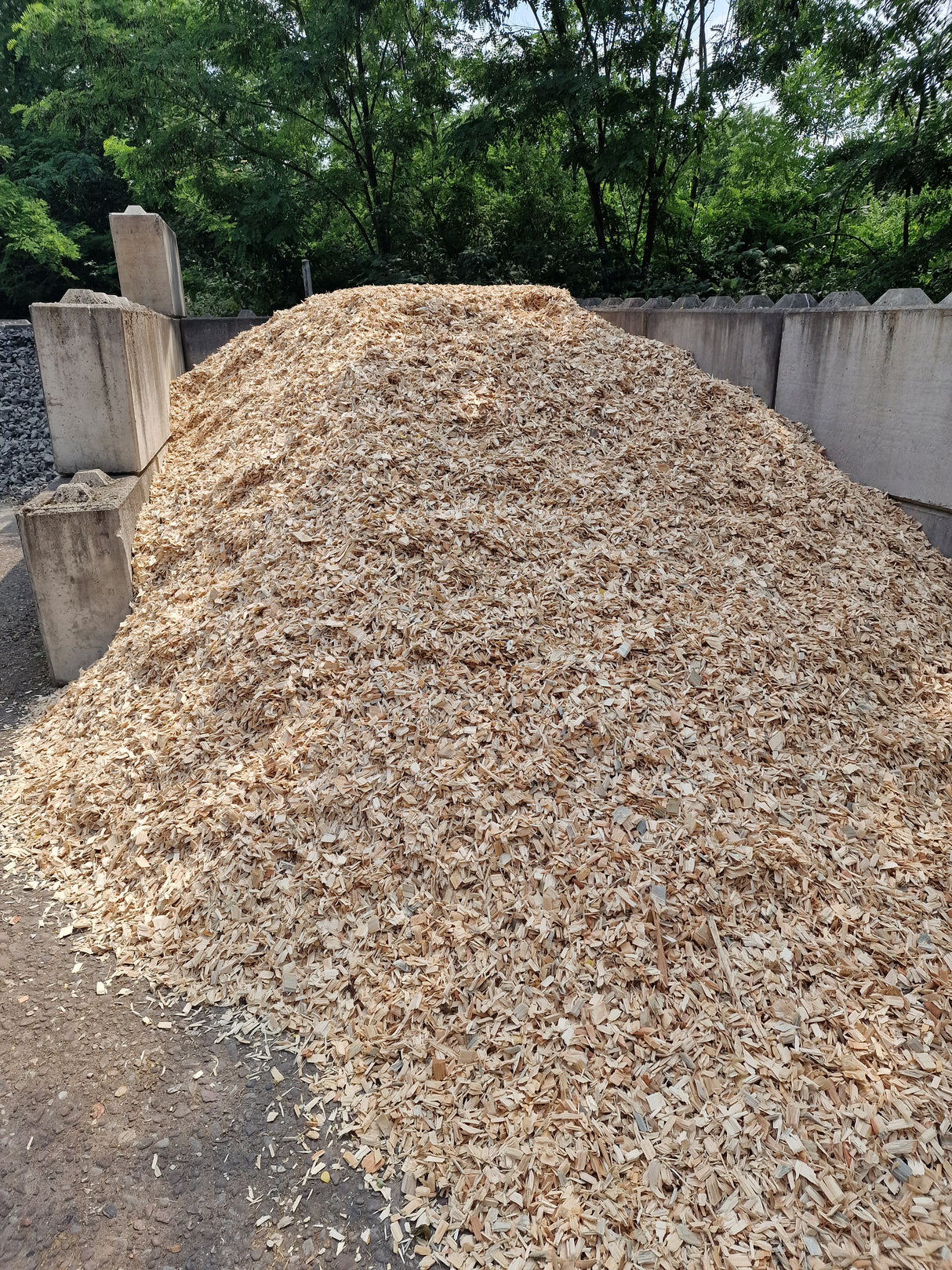 1m³ (1000l) Fallschutz Holzhackschnitzel im Big Bag versandkostenfrei geliefert