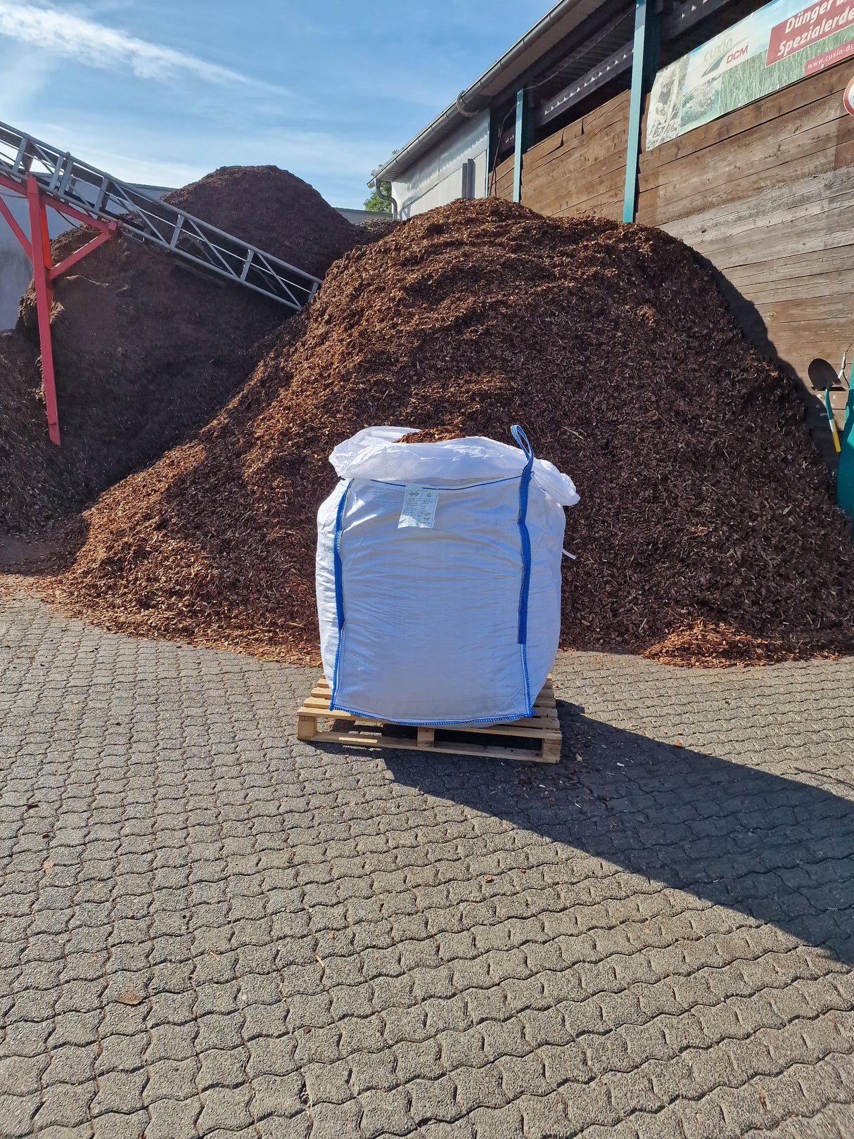 1m³ (1000l) Rindenmulch 10/40mm im Big Bag versandkostenfrei geliefert