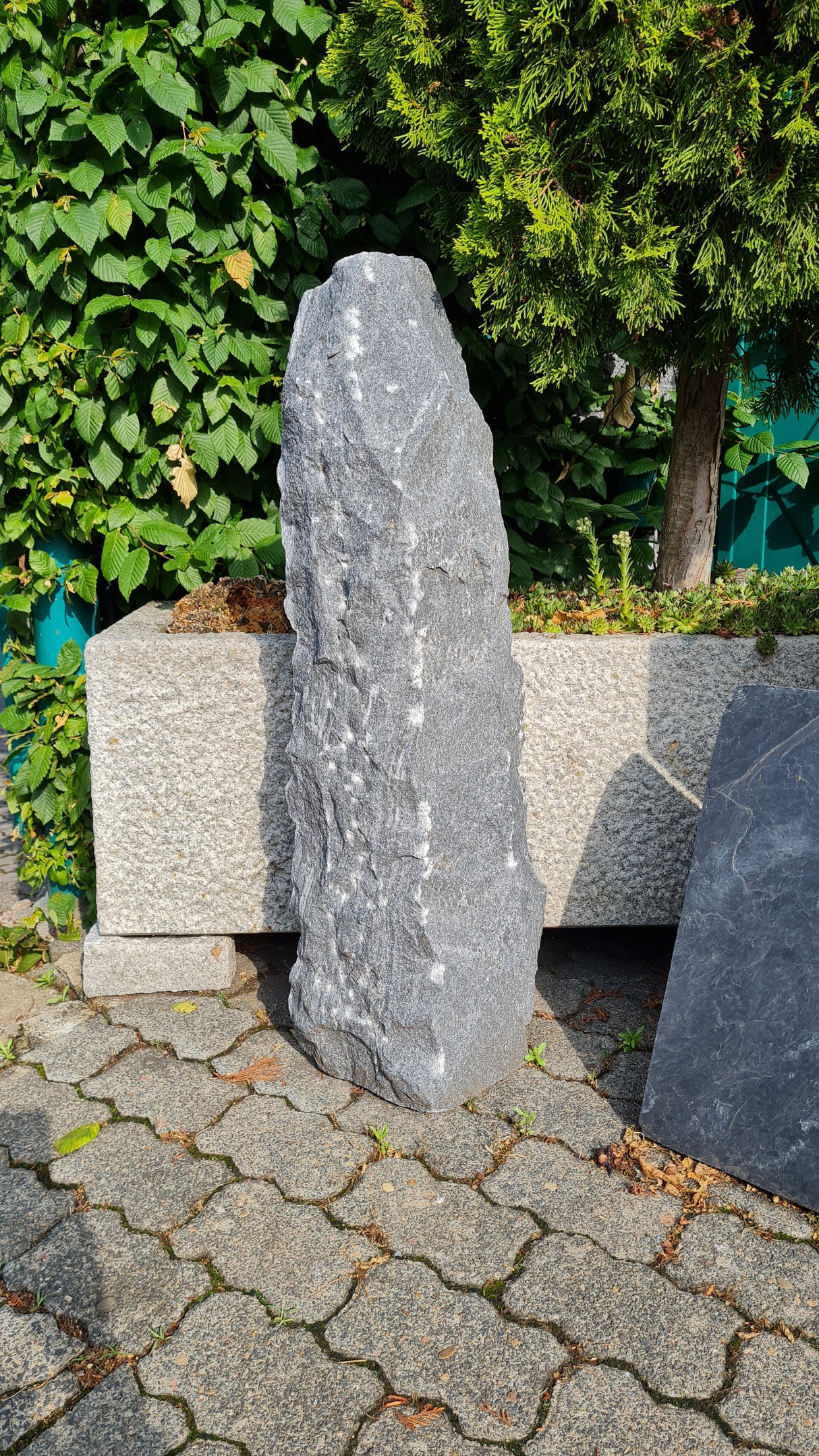 Icy Blue Monolithen Findlinge