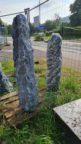 Icy Blue Monolithen Findlinge