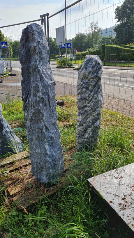 Icy Blue Monolithen Findlinge