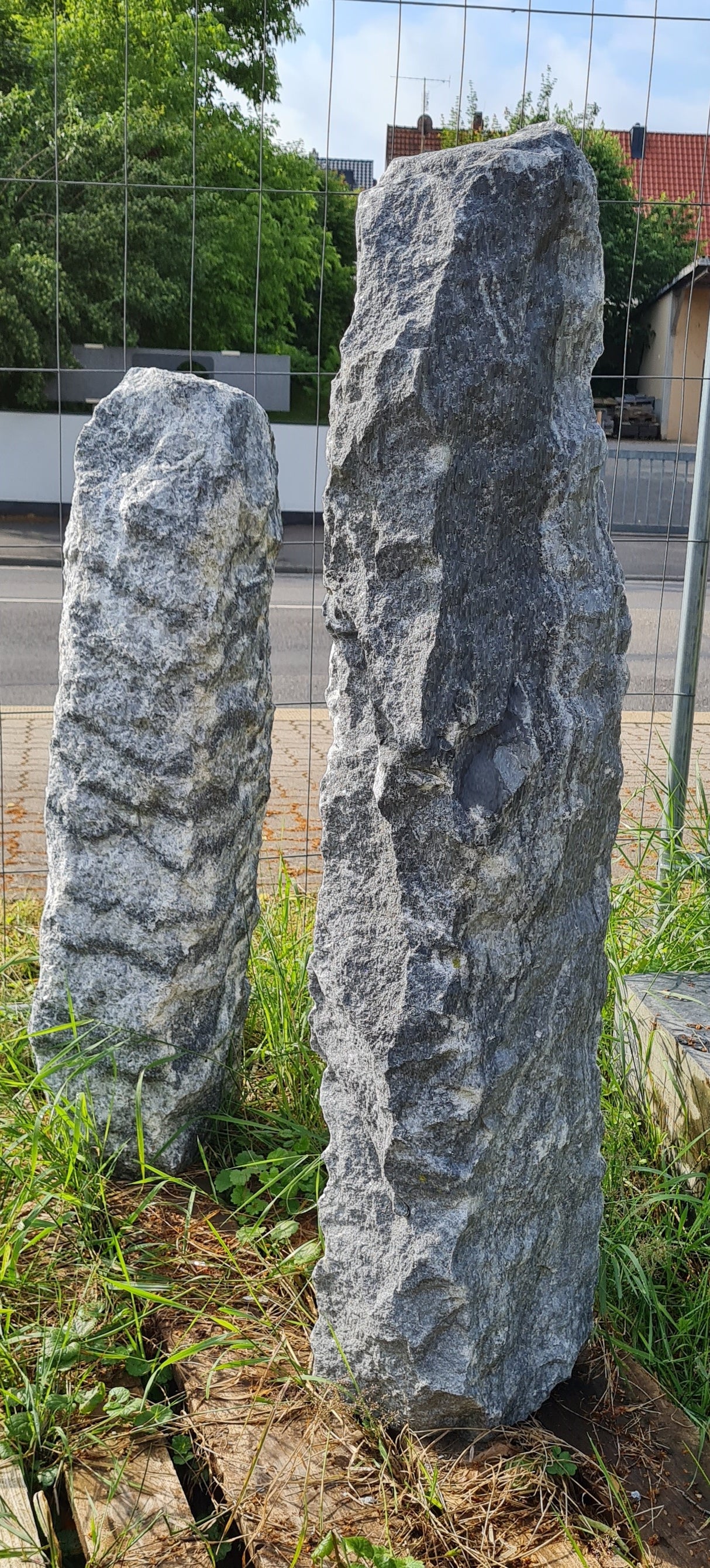 Icy Blue Monolithen Findlinge