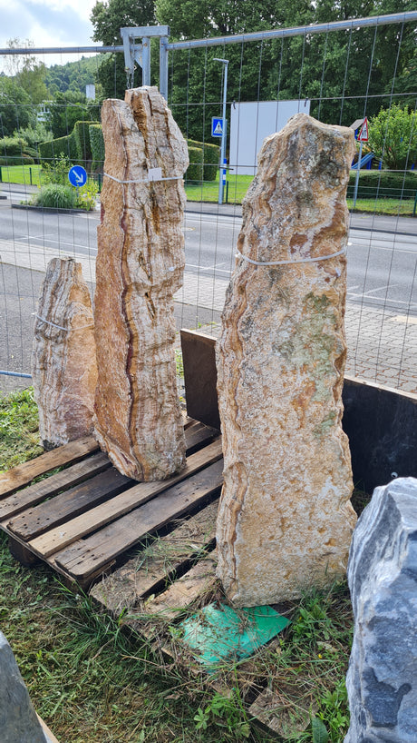 Angel Sparks Columns Säulen Monolith