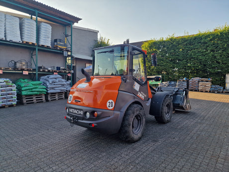 Radlader Baumaschine Hoflader mieten Hitachi ZW95 ab 5 Tage a 130€+