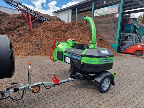 Holz - Häcksler Schredder Holzhacker mieten Green Mech Vermietung