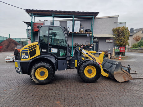 Komatsu WA80 M - 8E0
