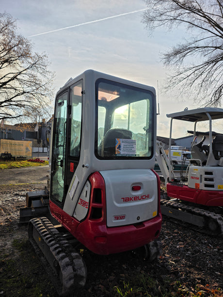 Takeuchi TB320 V3 Powerilt 3 Löffel