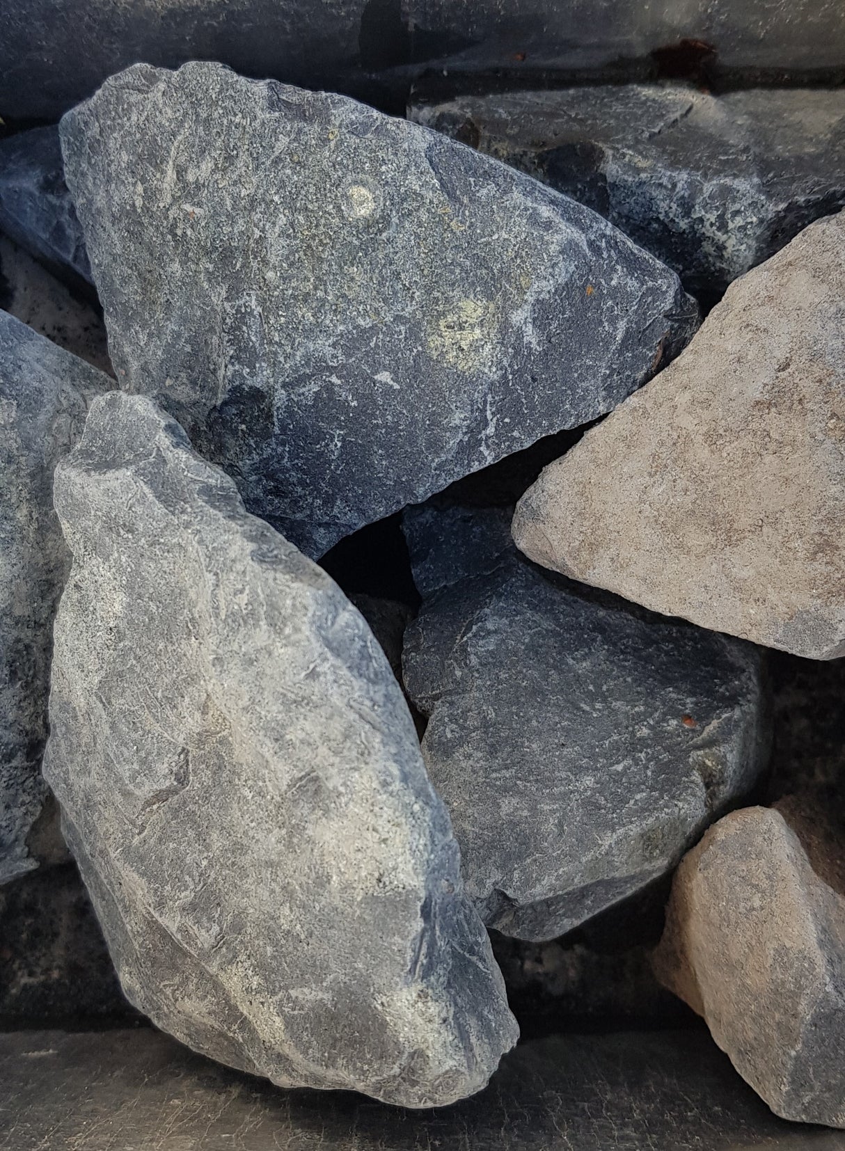 1 m³ Basalt GS 54X ehemals 80-120mm Gabionenstein Grobschlag